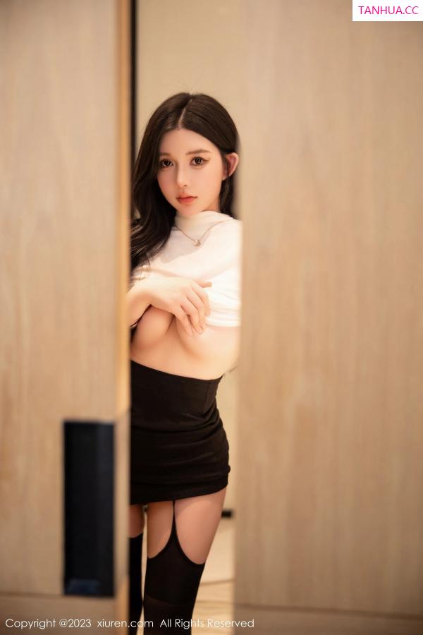   [XiuRen]高清写真图 2023.03.10 No.6394 林珊珊 短裙美臀第38张图片